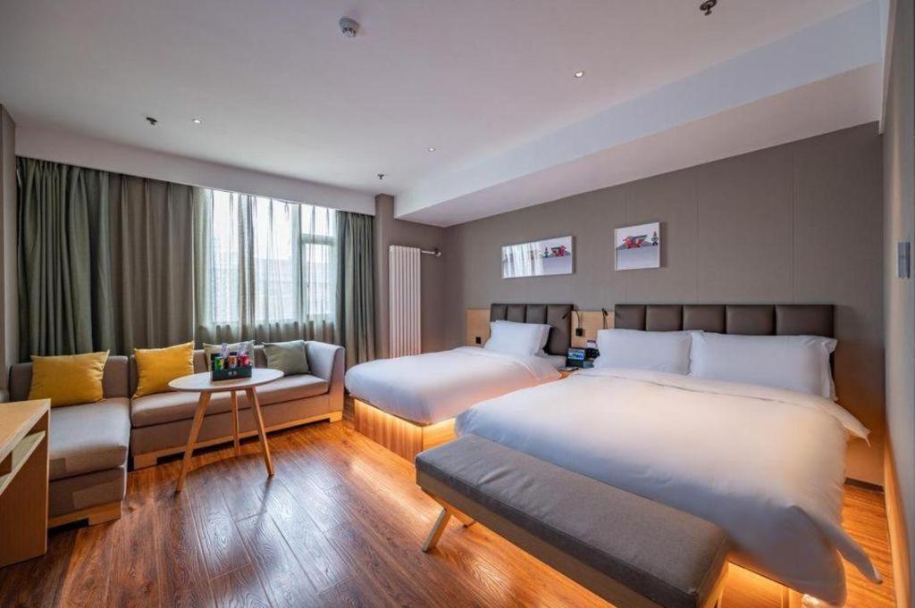 Yitel Hotel